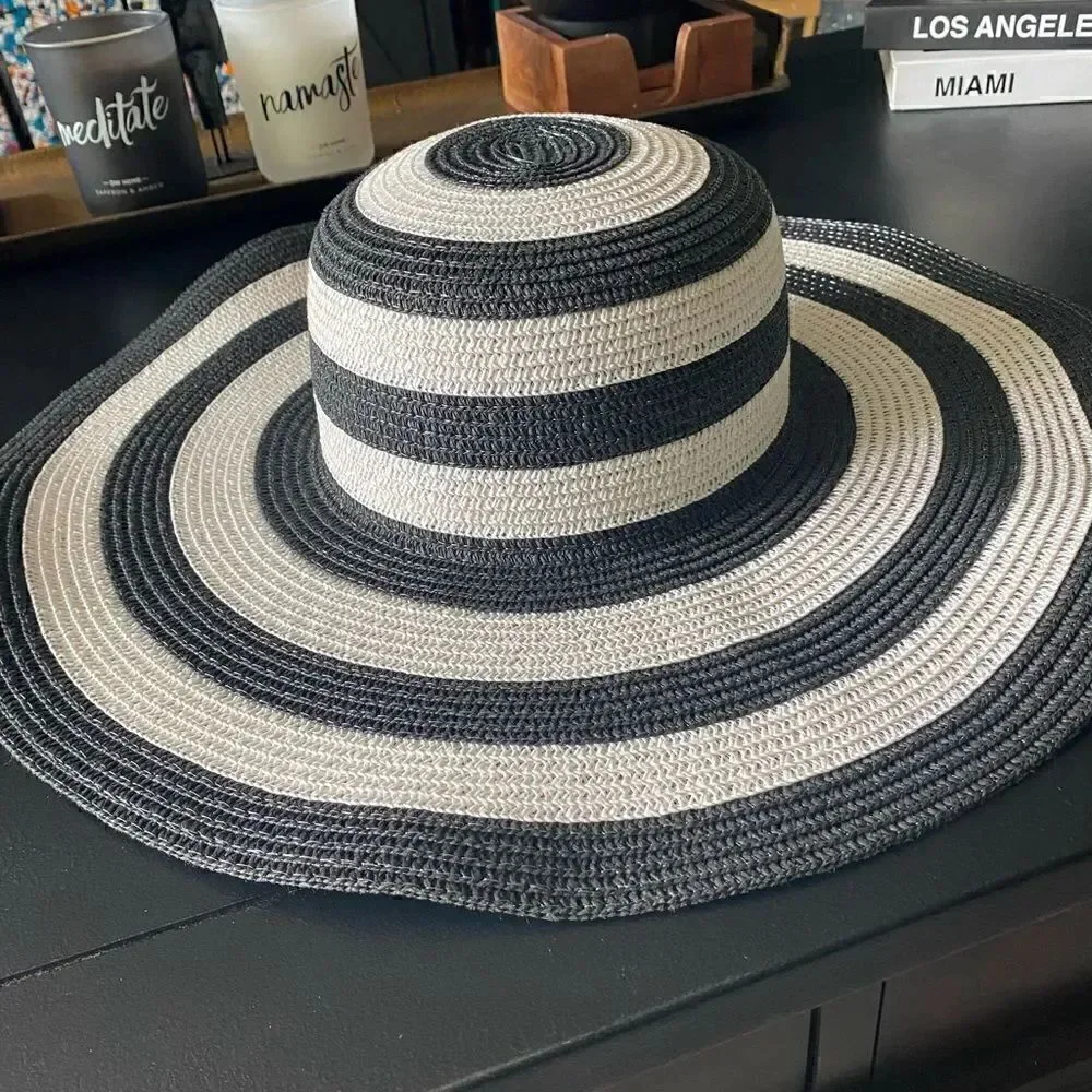 Straw hat black/white striped OS
